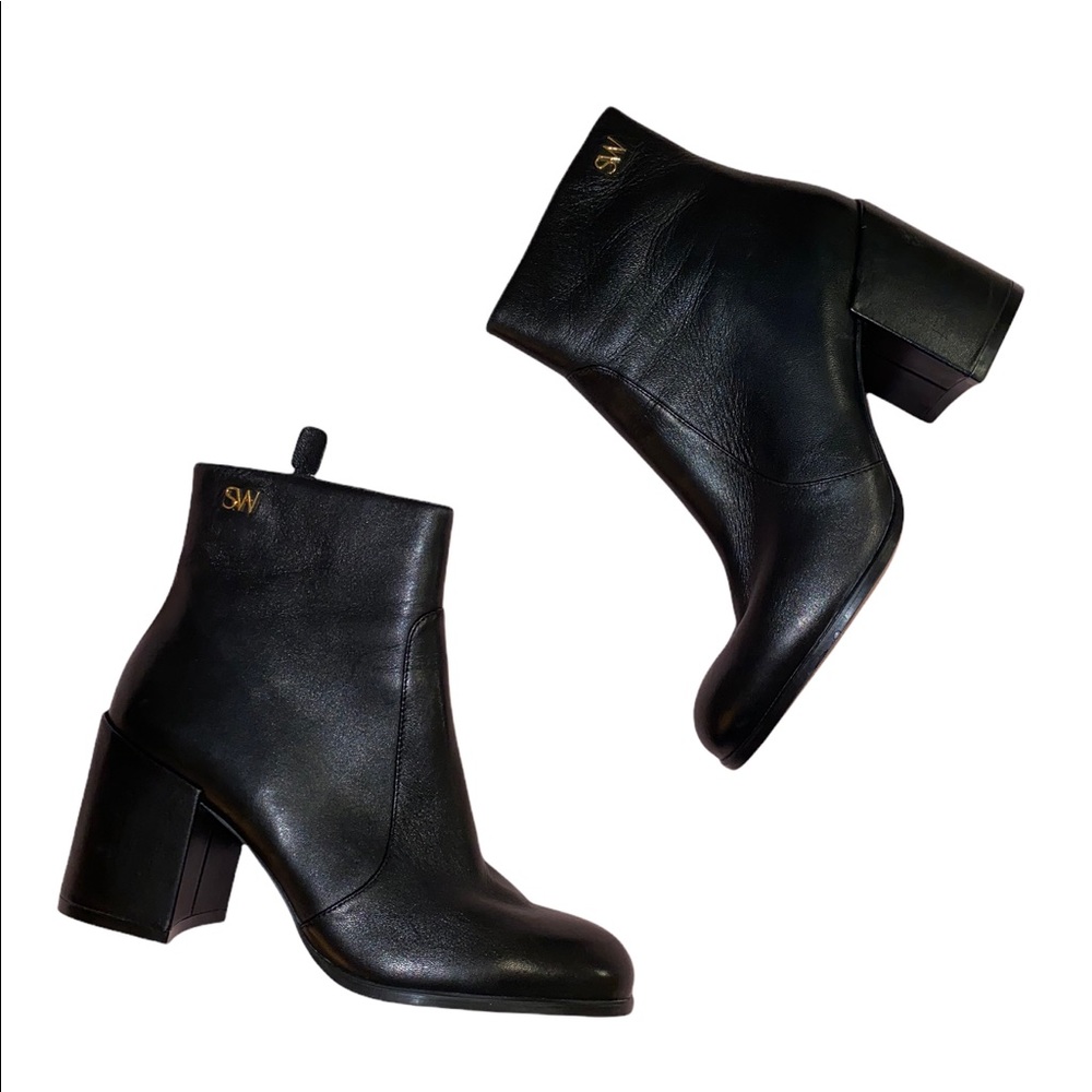 Stuart Weitzman π Quinn leather booties - Picture 9 of 9